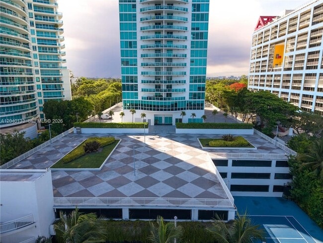 Building Photo - 2101 Brickell Ave