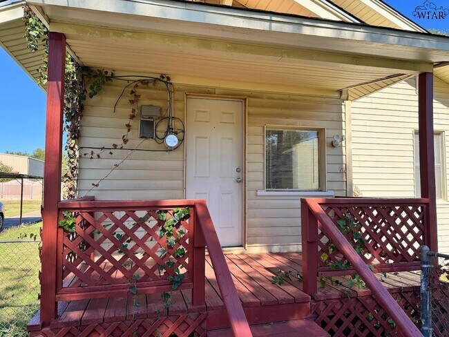 Building Photo - 1825 11th St