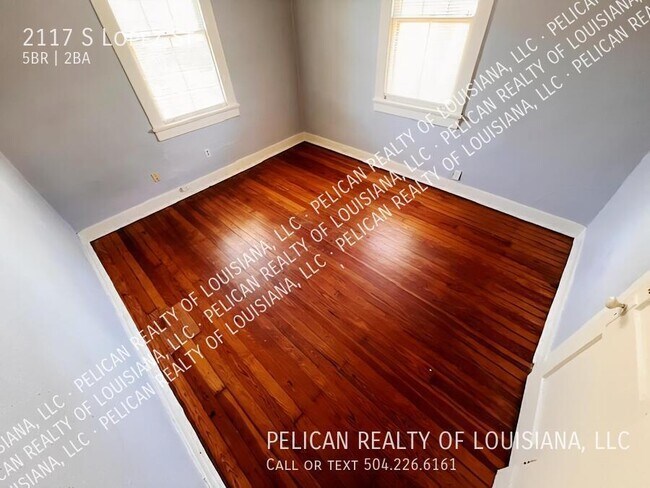 Building Photo - 2117 S Lopez St