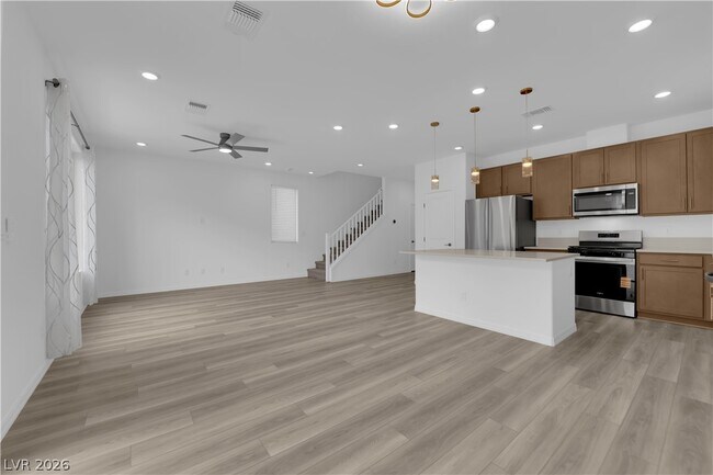 Building Photo - 10239 Estancia Hl St