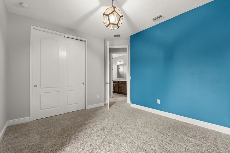 Building Photo - 14085 Alafaya Oak Bnd