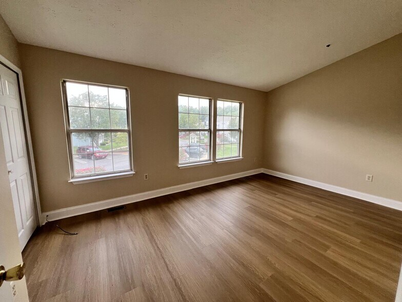 Building Photo - 5810 Springfish Pl