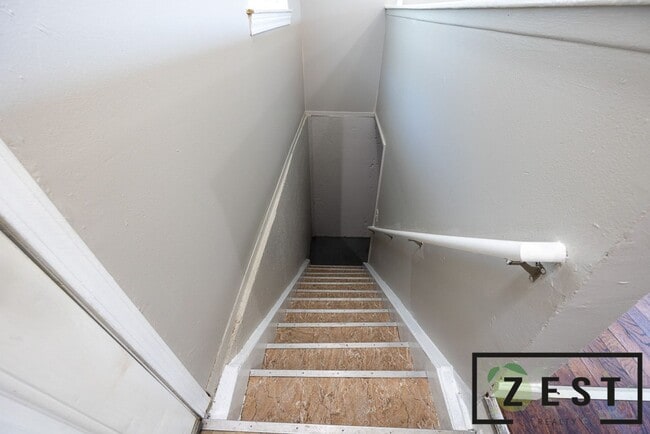 Building Photo - OPEN HOUSE- 2/19! 4PM-4:30PM!  3 BED 1 BATH HOME