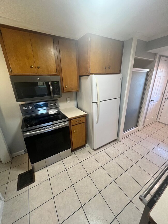 Building Photo - 1011 Merritt St