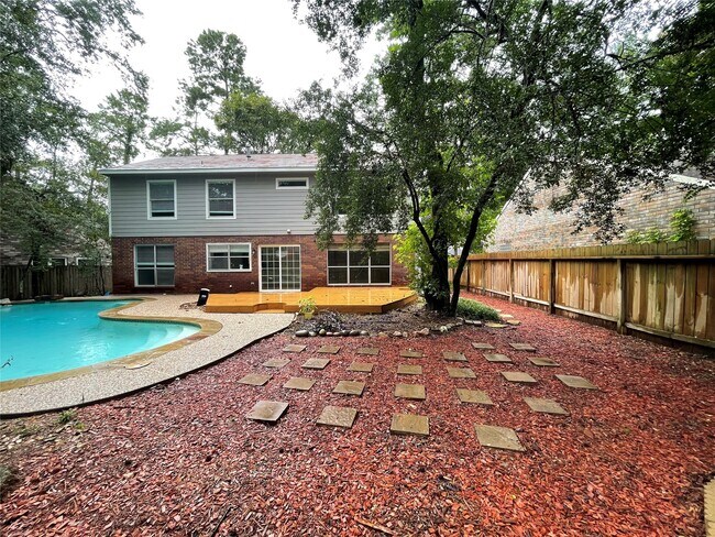 Building Photo - 10 Summithill Pl