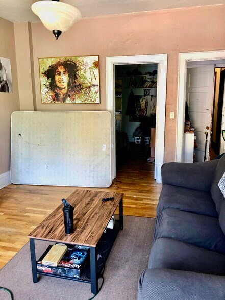 Building Photo - 419 State St