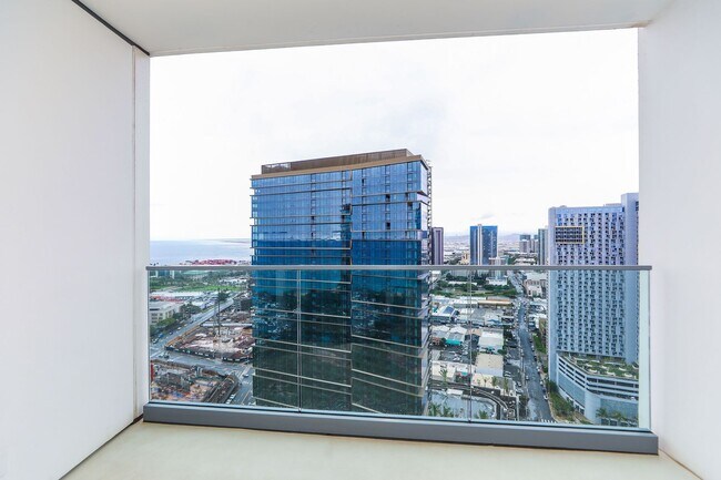 Building Photo - KOULA 2b2b1pkg Ready to Move In!