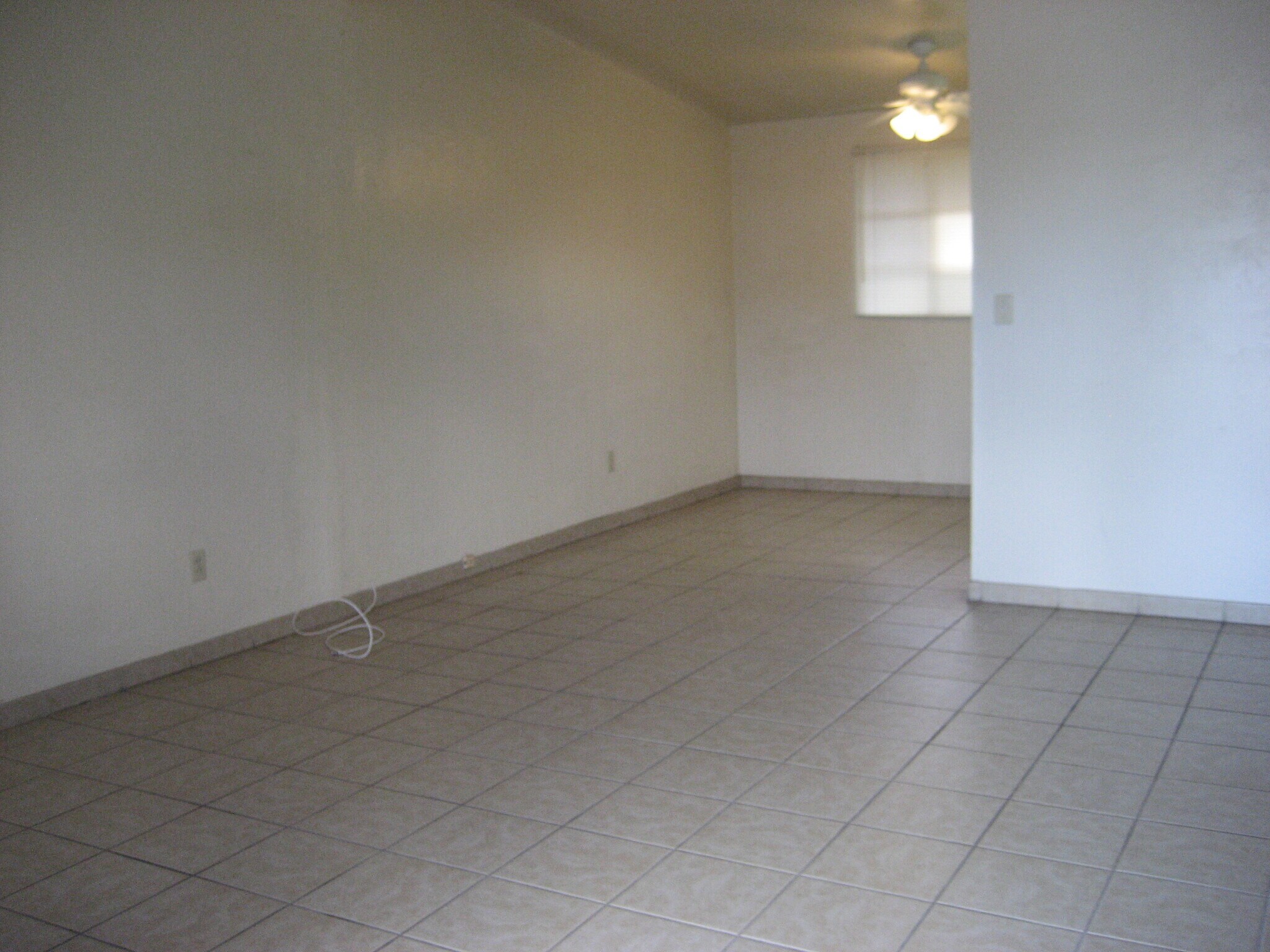 Building Photo - 3779 N Tuttle Ave