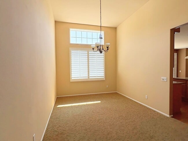 Building Photo - Beautiful Moreno Valley Home