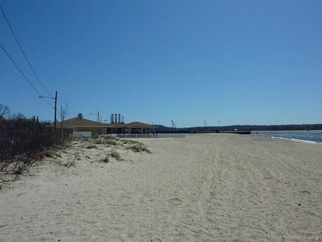 Building Photo - 126 Forest Ave