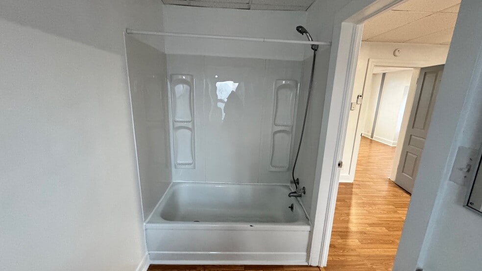 Building Photo - 993 e Philadelphia st