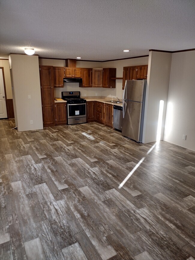 Building Photo - 3 Bedroom 2 bath New Mobile Home