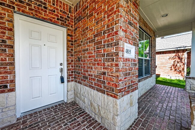 Building Photo - 4815 Claymill Ct