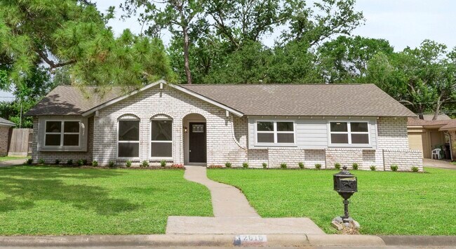 Primary Photo - 2610 Moss Hill Dr