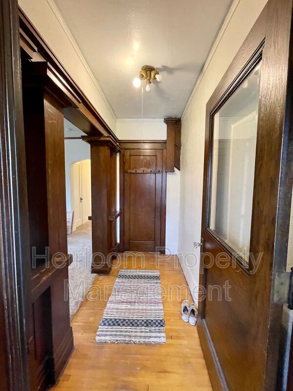 Building Photo - 5348 London Rd