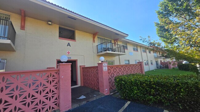 Building Photo - 11606 NW 29th St