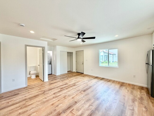 Building Photo - Move-In Ready 2 Bed Casita with Upgrades Throughout & In-Unit Laundry