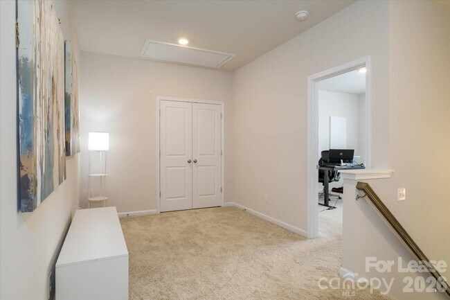 Building Photo - 8156 Merryvale Ln