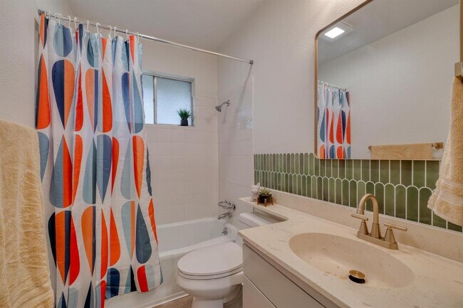 Building Photo - 2306 Berry Hill Cir