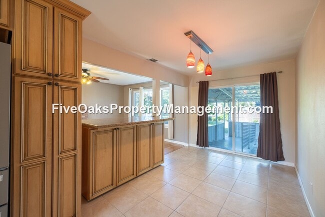 Building Photo - 102 Grenoble Way