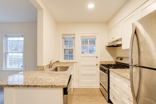 Building Photo - 1809 Glen Ridge Rd