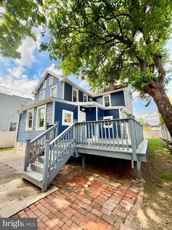 Building Photo - 333 Washburn Ave