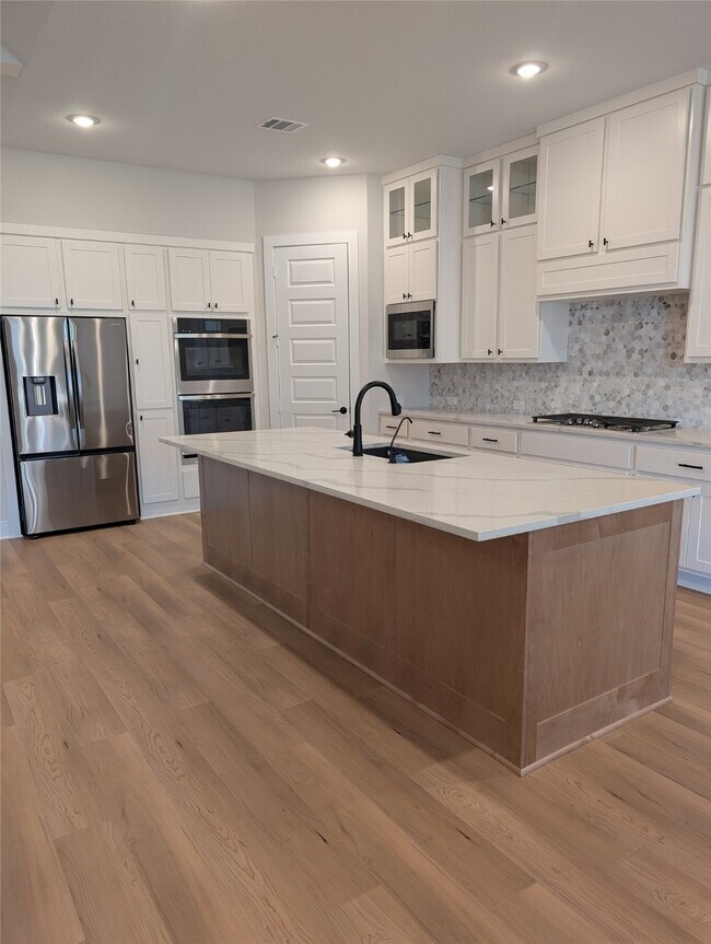 Building Photo - 13826 Arroyo Grande Dr