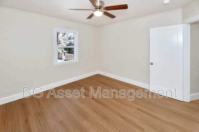 Building Photo - 2801 Sabral Cir