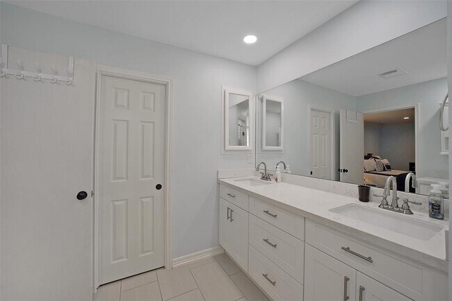 Building Photo - 1411 Cedar Pass Ct
