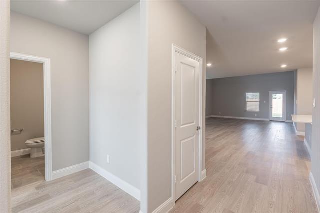 Building Photo - 909 Elijah Ln