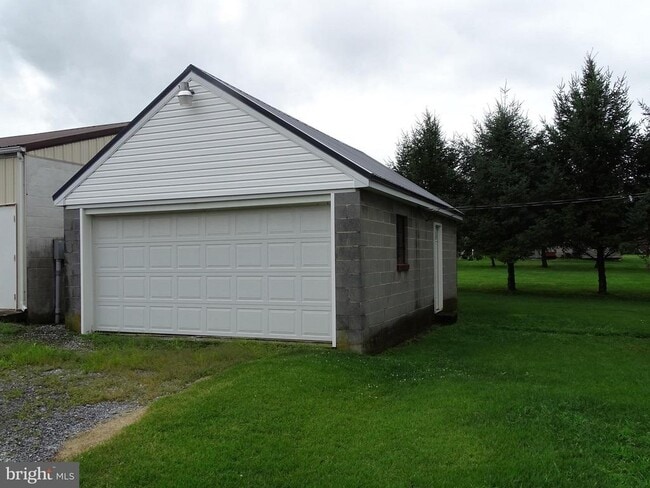 Building Photo - 7512 Friendship Village Rd