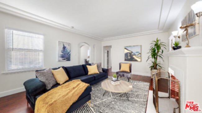 Building Photo - 2059 W 83rd St