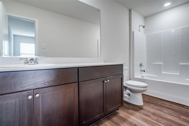 Building Photo - 1809 River Xing Dr