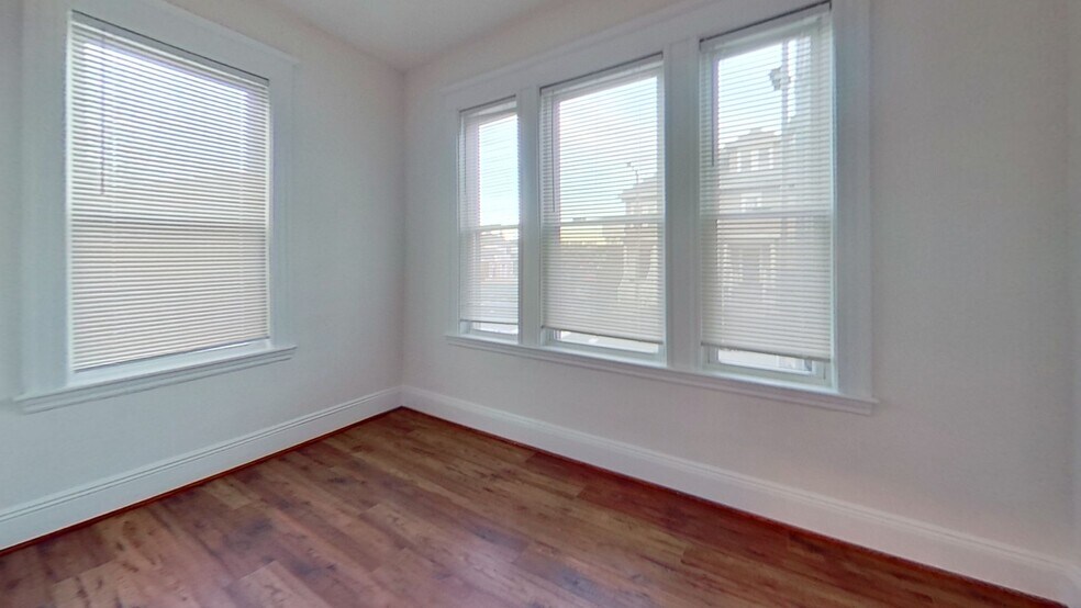 Building Photo - 3 Granville St