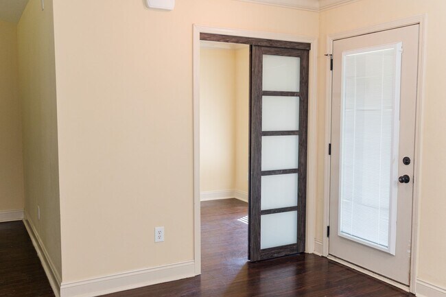 Building Photo - 3 bedrooms, 2 baths in Bay Branch estates!