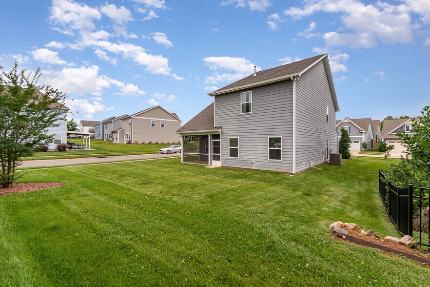 Building Photo - 40163 Crooked Stick Dr