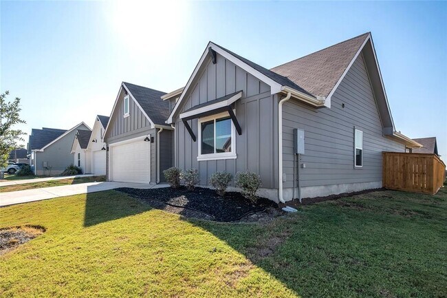 Building Photo - 645 Jane Long Dr