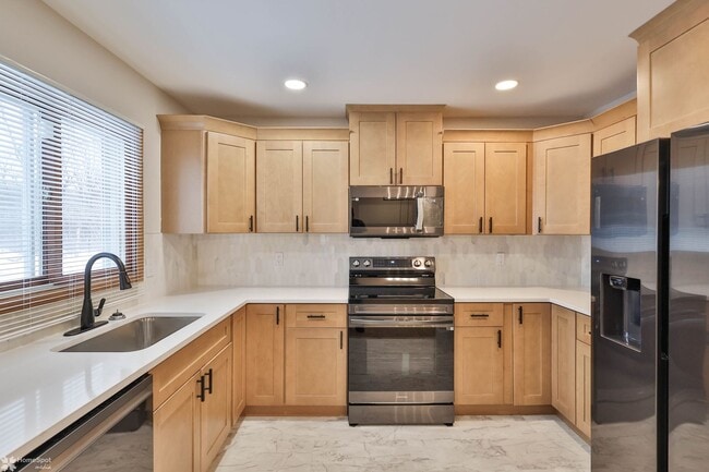 Building Photo - Charming Newly Renovated Ranch-Style Home for Rent in the Desirable East Penn School District