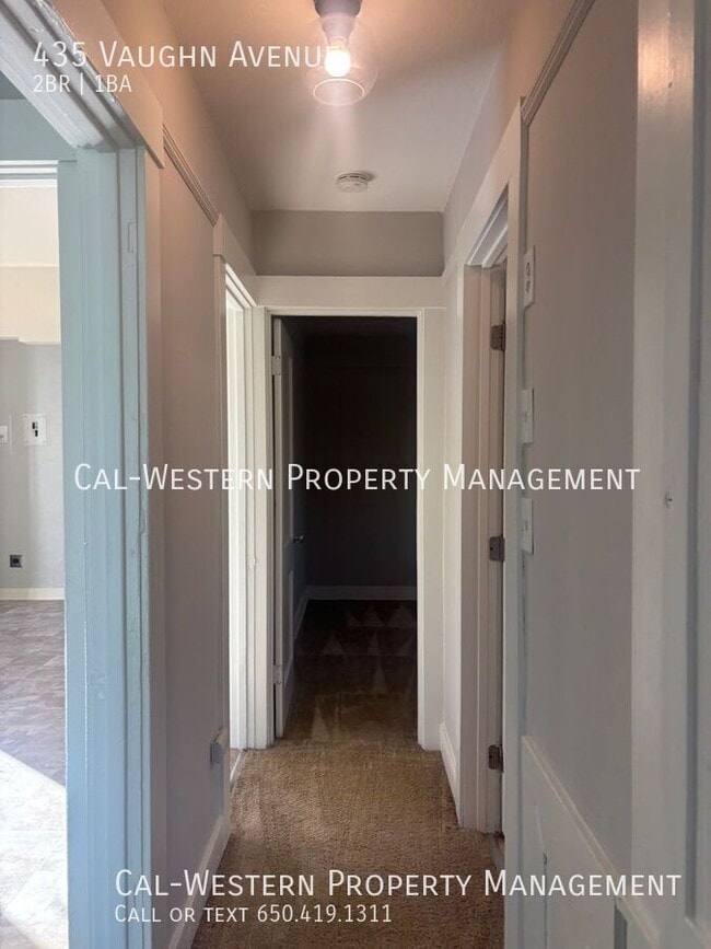 Building Photo - 435 Vaughn Ave