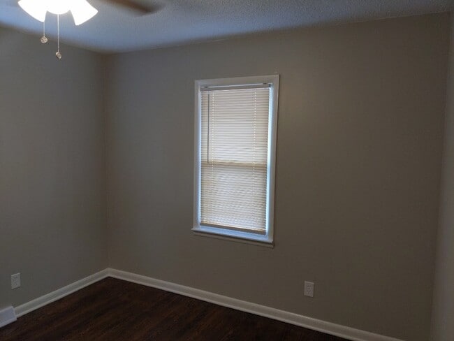 Building Photo - 145 S Oxford Ave Independence (Jackson Cou...