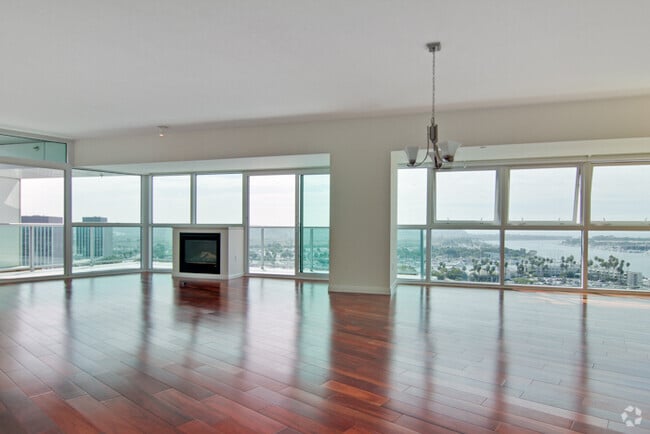 Building Photo - 13600 MARINA POINTE Dr