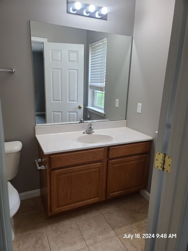 Building Photo - 3 Bedroom Townhouse for Rent in Waynesboro!