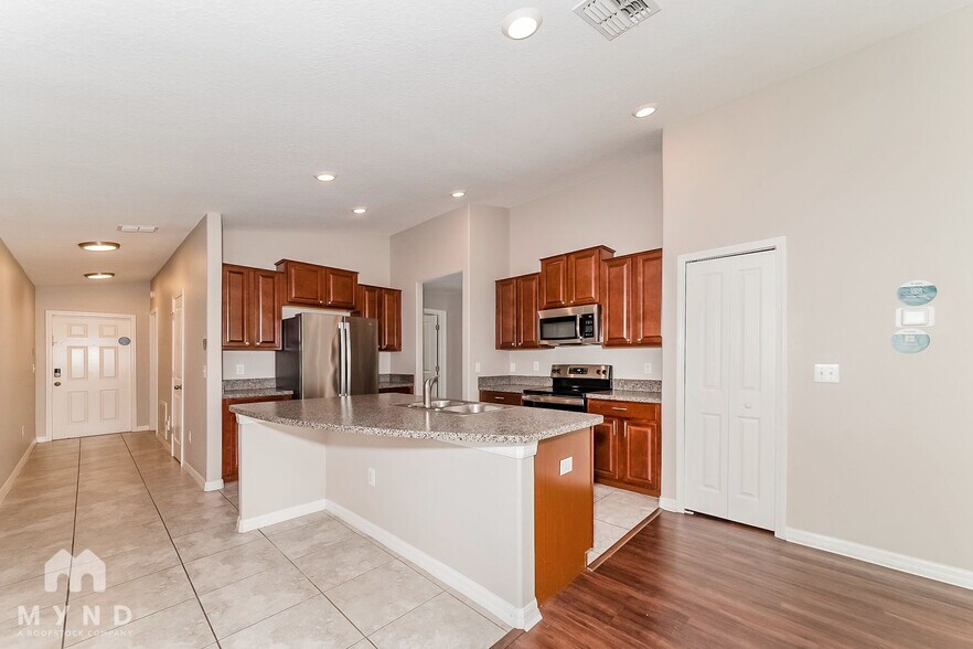 Building Photo - 6505 Trent Creek Dr