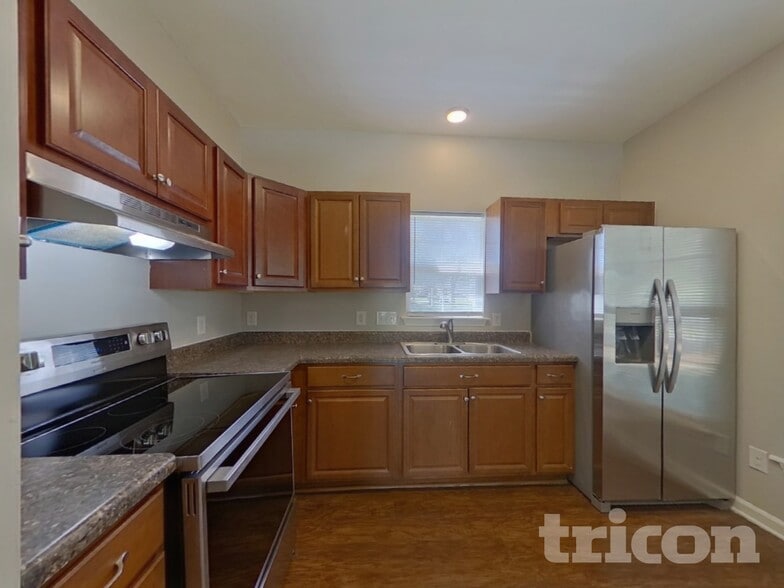 Building Photo - 8872 Treyburn Dr