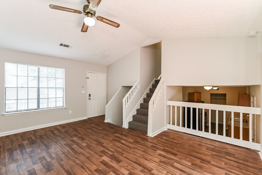 Building Photo - 806 Durham Crossing