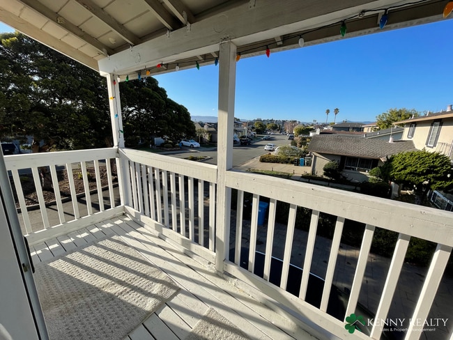 Building Photo - 4BD/2.5BA Spacious Foster City Home with Huge Backyard + Hot Tub