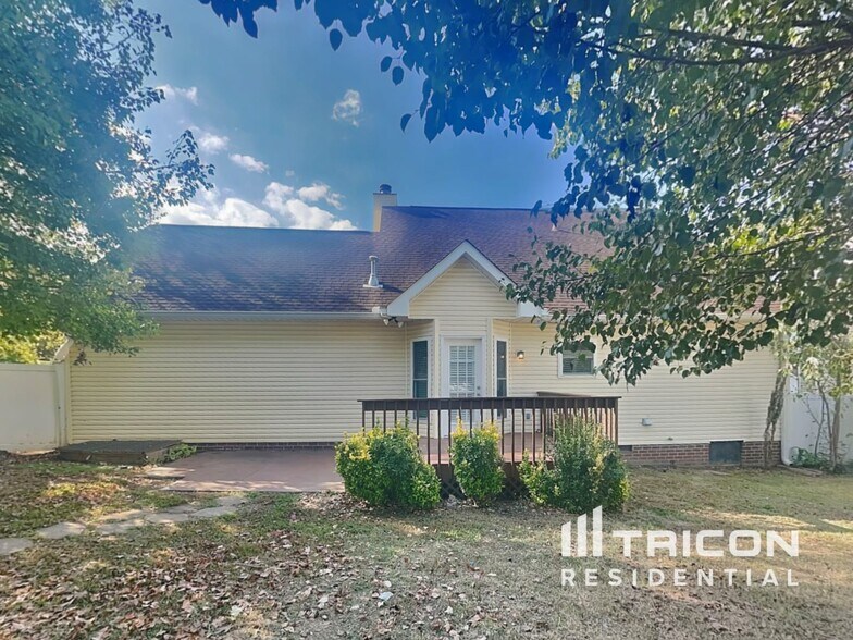 Building Photo - 113 Homestead Pl