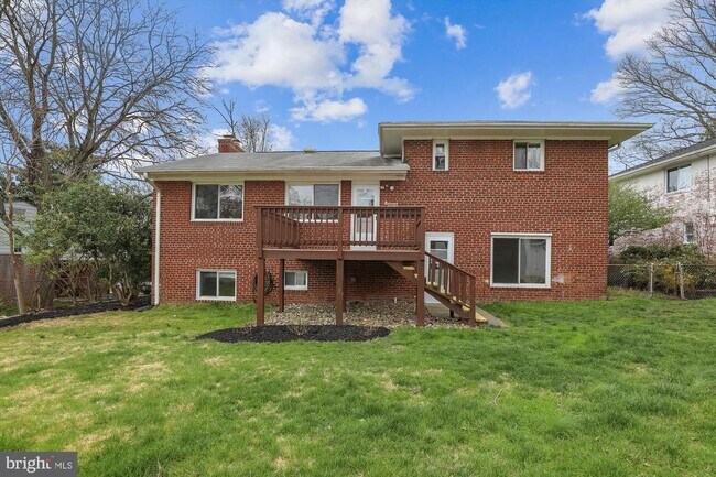 Building Photo - 4503 Traymore St
