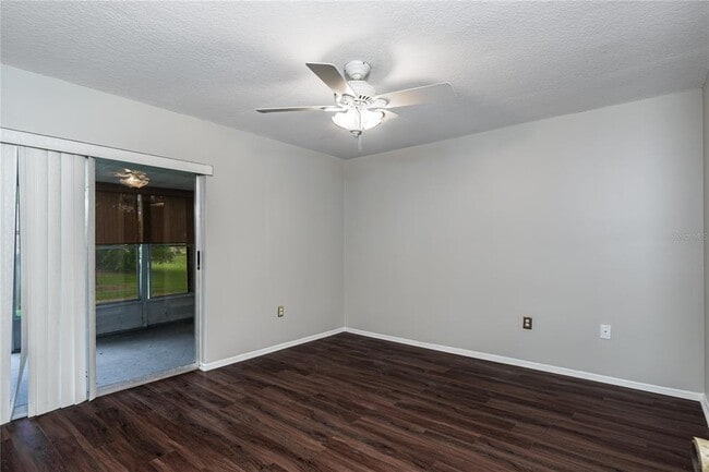 Building Photo - 1551 41st Ave Dr E