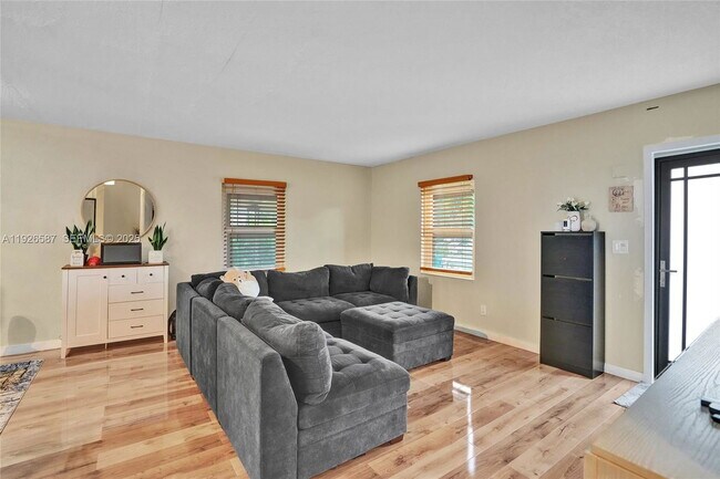 Building Photo - 1300 NW 87th St